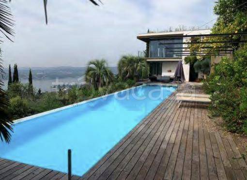 casa indipendente in vendita a Gardone Riviera in zona Tresnico