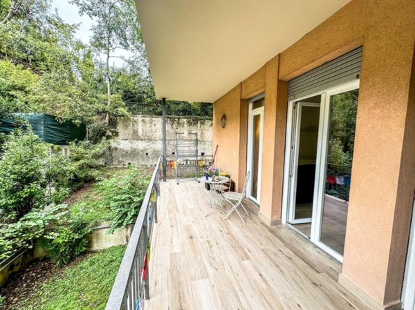 appartamento in vendita a Gardone Riviera in zona Morgnaga