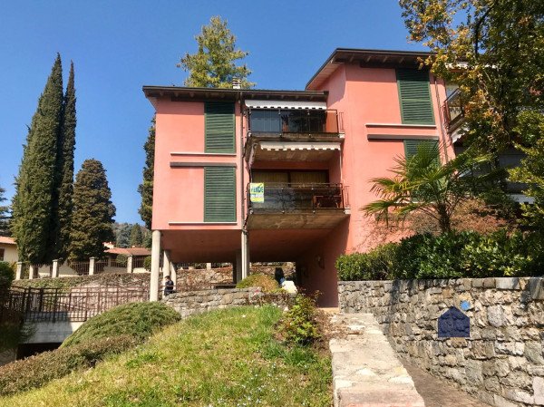 appartamento in vendita a Gardone Riviera in zona Morgnaga