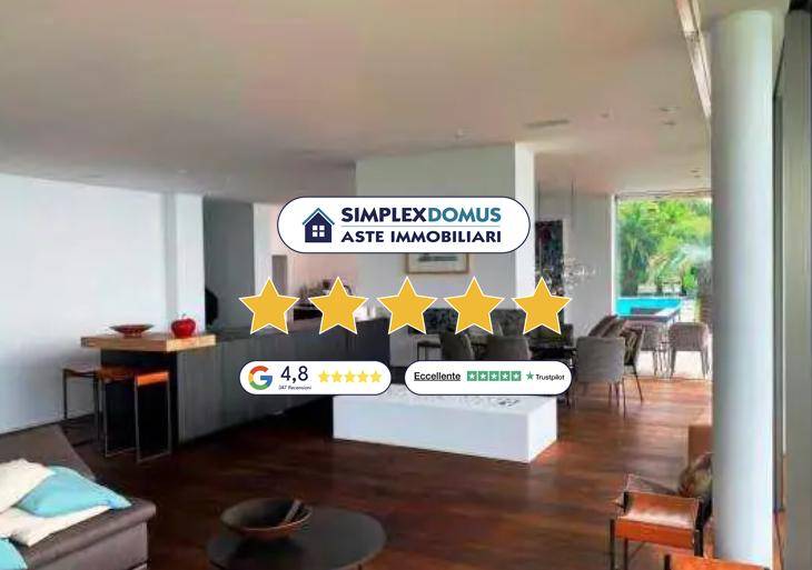 casa indipendente in vendita a Gardone Riviera in zona Morgnaga