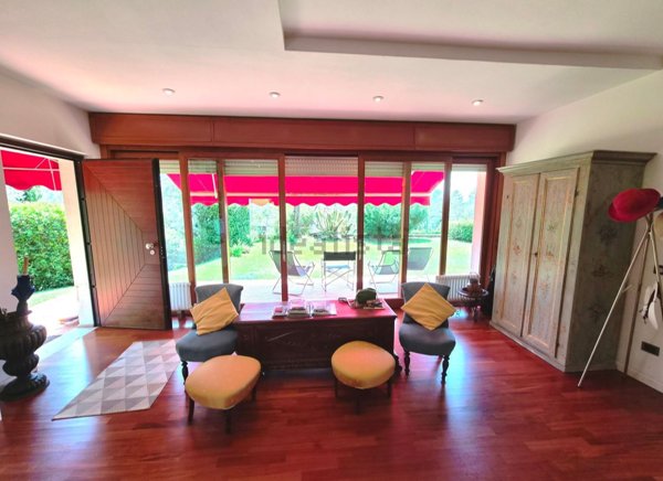 appartamento in vendita a Gardone Riviera in zona Morgnaga