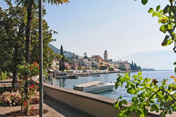 albergo in vendita a Gardone Riviera