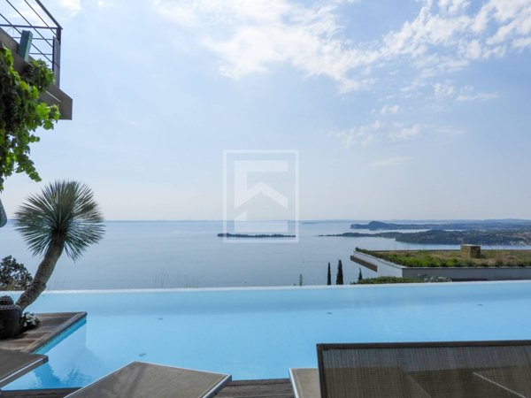 casa indipendente in vendita a Gardone Riviera