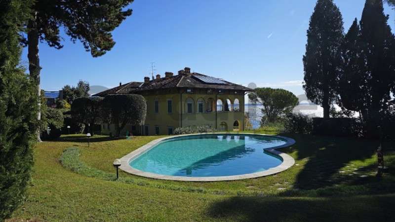 appartamento in vendita a Gardone Riviera in zona Fasano