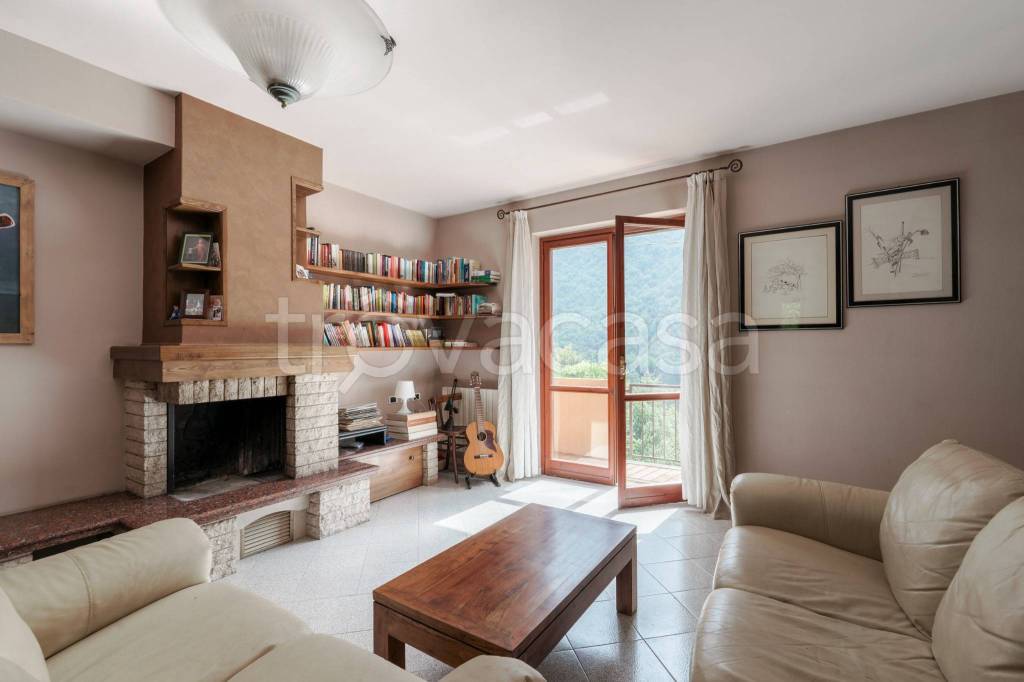 casa indipendente in vendita a Gardone Val Trompia in zona Inzino