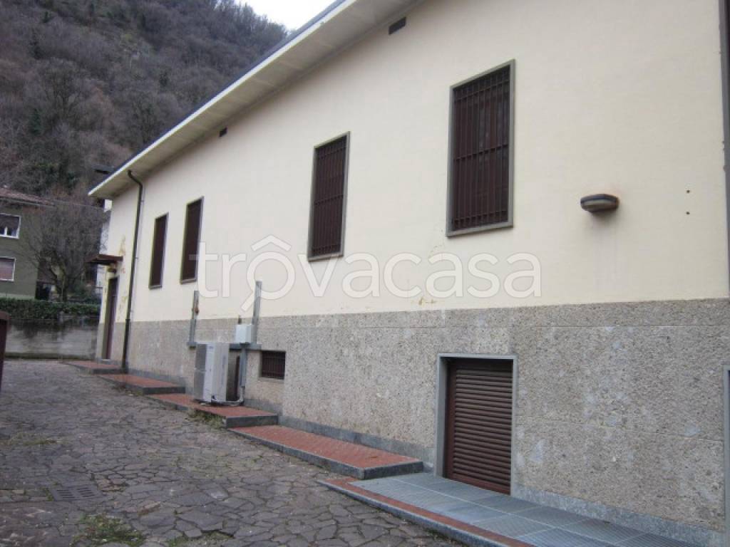 locale commerciale in vendita a Gardone Val Trompia