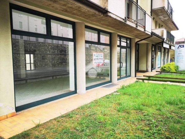 negozio in vendita a Gardone Val Trompia in zona Inzino