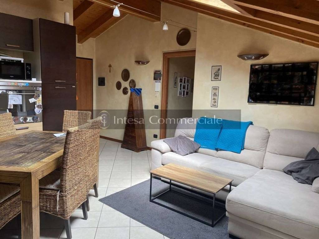 appartamento in vendita a Gardone Val Trompia in zona Inzino