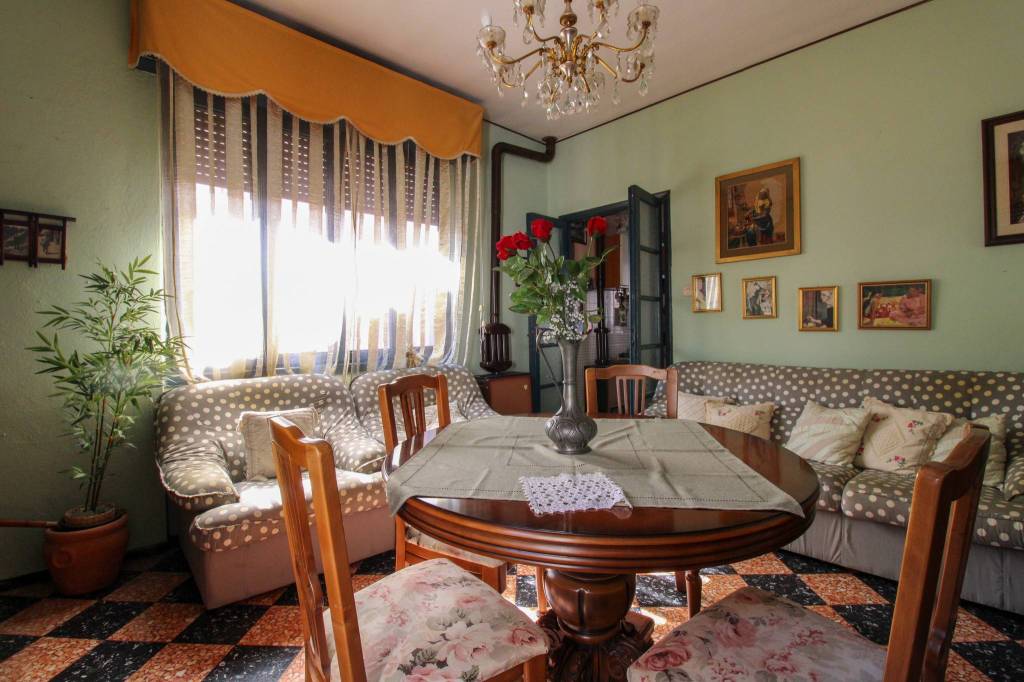 appartamento in vendita a Gardone Val Trompia in zona Inzino