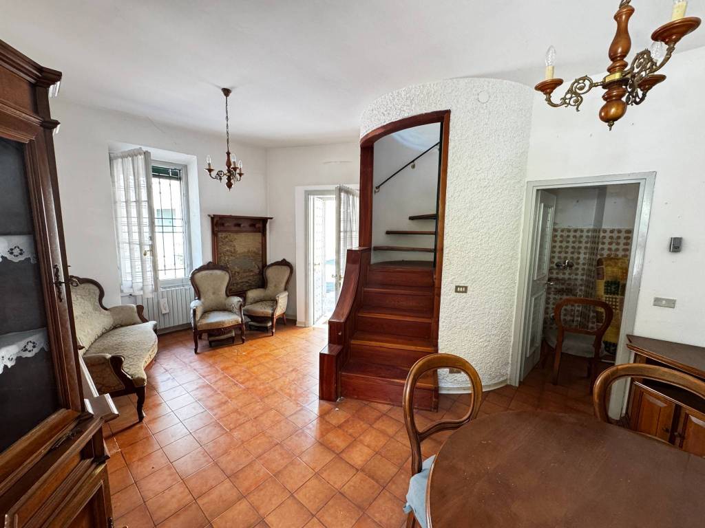 casa indipendente in vendita a Gardone Val Trompia in zona Inzino