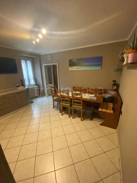 appartamento in vendita a Gardone Val Trompia in zona Inzino