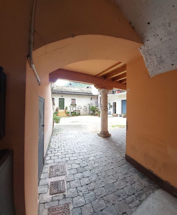 appartamento in vendita a Gardone Val Trompia in zona Inzino