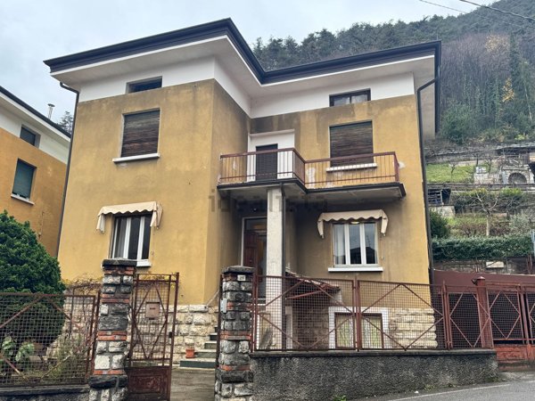 casa indipendente in vendita a Gardone Val Trompia in zona Inzino
