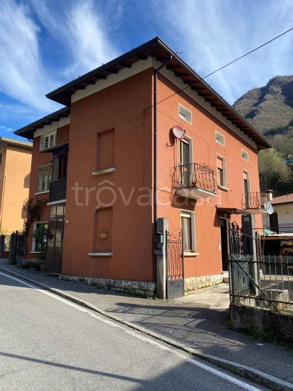 appartamento in vendita a Gardone Val Trompia in zona Inzino