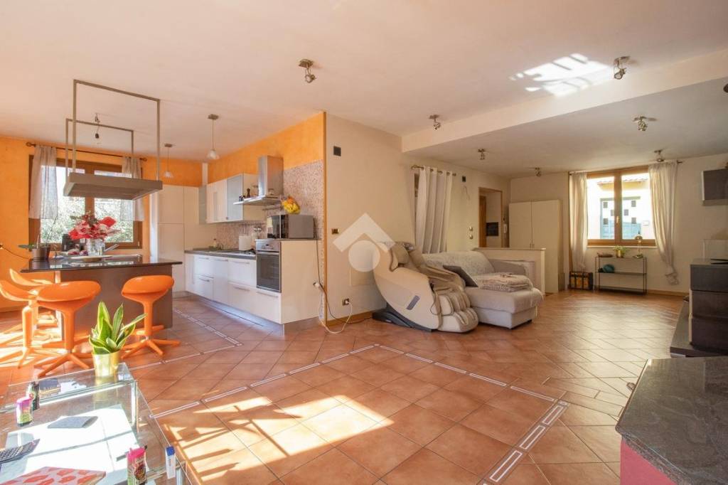 appartamento in vendita a Gardone Val Trompia in zona Inzino