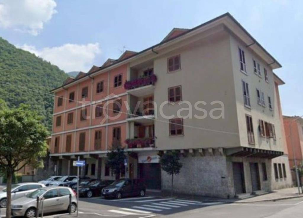 ufficio in vendita a Gardone Val Trompia in zona Inzino