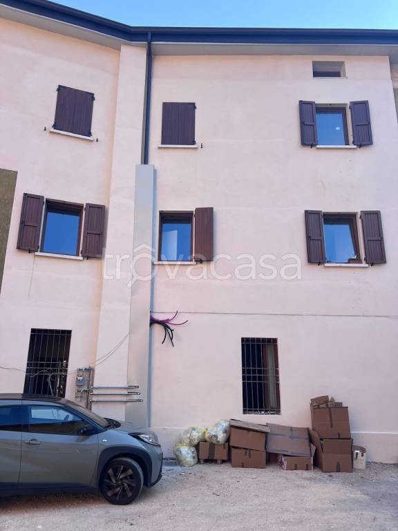 appartamento in vendita a Gardone Val Trompia in zona Inzino