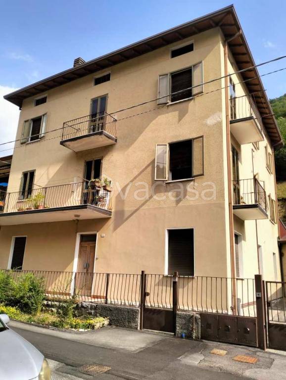appartamento in vendita a Gardone Val Trompia in zona Inzino
