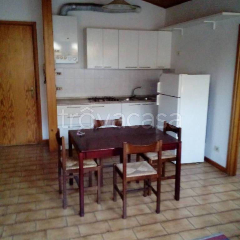 appartamento in vendita a Gargnano in zona Bogliaco