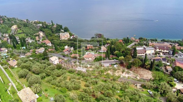 terreno edificabile in vendita a Gargnano
