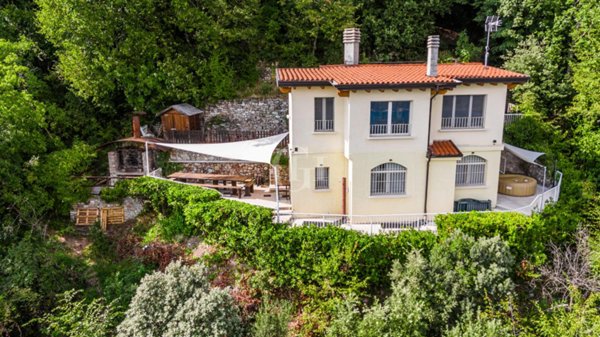 casa indipendente in vendita a Gargnano in zona Muslone