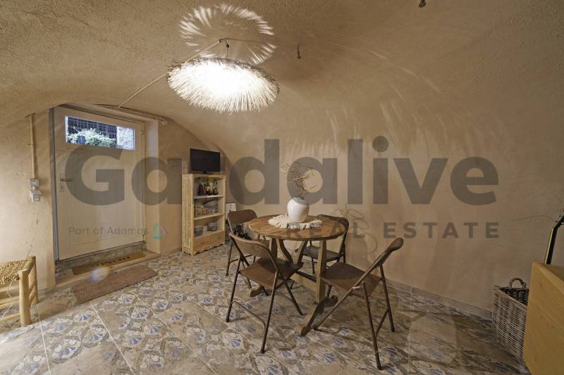 casa indipendente in vendita a Gargnano in zona Liano