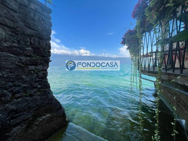 casa indipendente in vendita a Gargnano