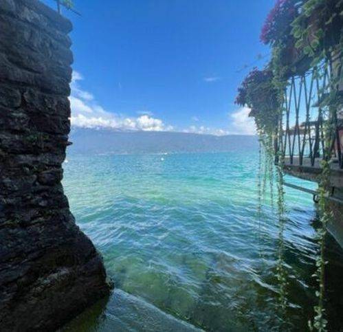 casa indipendente in vendita a Gargnano