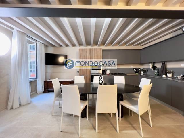 casa indipendente in vendita a Gargnano