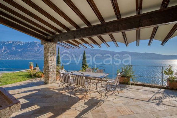 casa indipendente in vendita a Gargnano in zona Villa