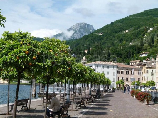 appartamento in vendita a Gargnano