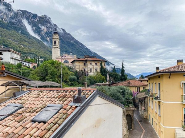 appartamento in vendita a Gargnano