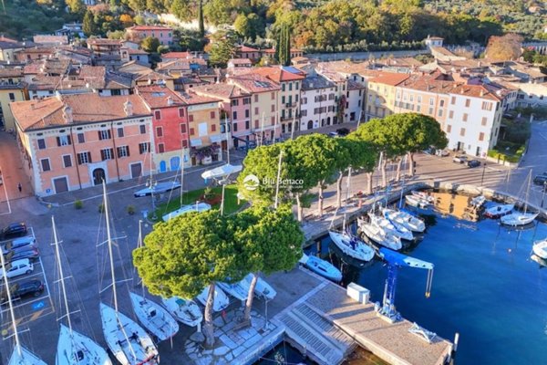 appartamento in vendita a Gargnano in zona Bogliaco