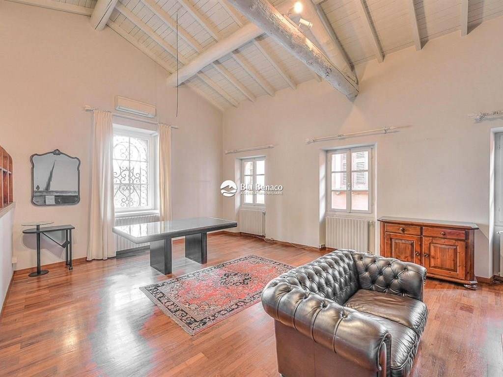 casa semindipendente in vendita a Gargnano in zona Bogliaco