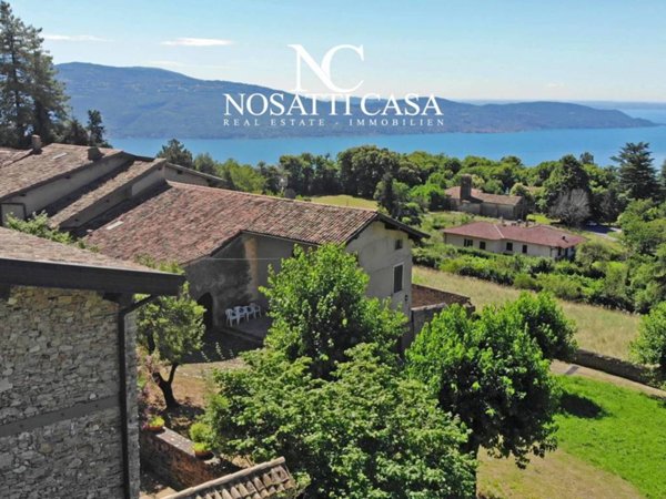 casa indipendente in vendita a Gargnano in zona Liano