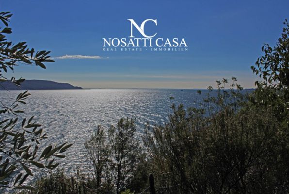casa indipendente in vendita a Gargnano in zona Villa