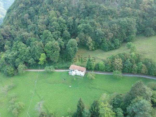 casale in vendita a Gargnano