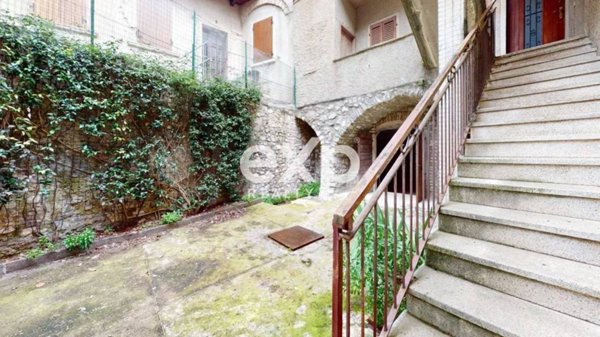 appartamento in vendita a Gargnano