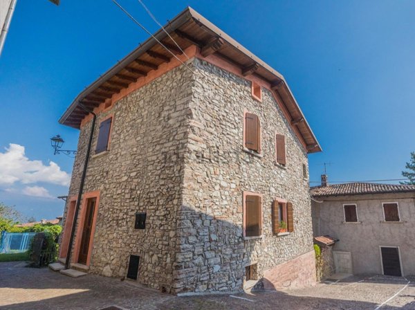 appartamento in vendita a Gargnano