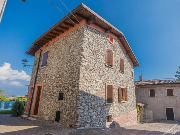 appartamento in vendita a Gargnano