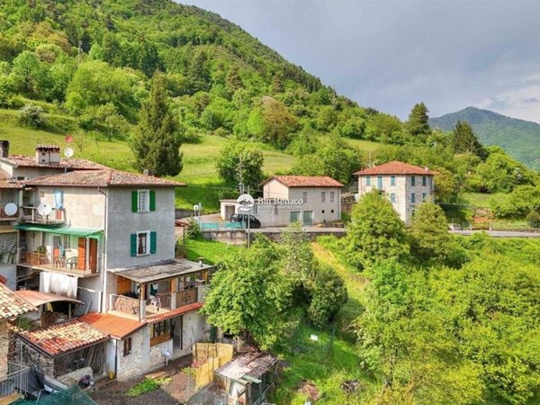 casa indipendente in vendita a Gargnano in zona Costa