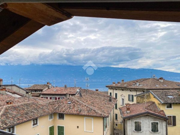 appartamento in vendita a Gargnano in zona Bogliaco
