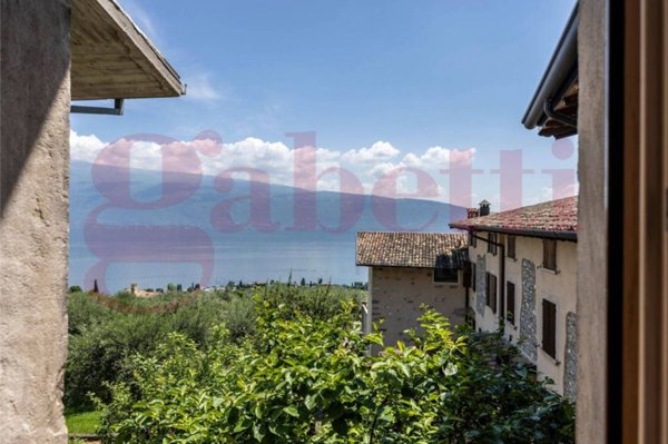 casa indipendente in vendita a Gargnano in zona Fornico