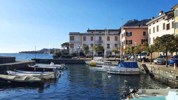 appartamento in vendita a Gargnano in zona Villa