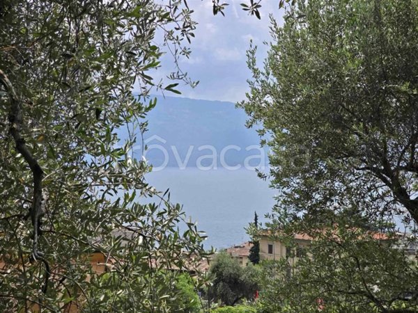 casa indipendente in vendita a Gargnano in zona Villa