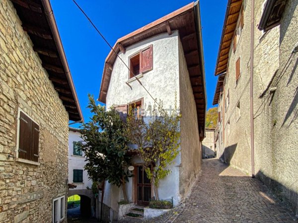 casa indipendente in vendita a Gargnano in zona Musaga