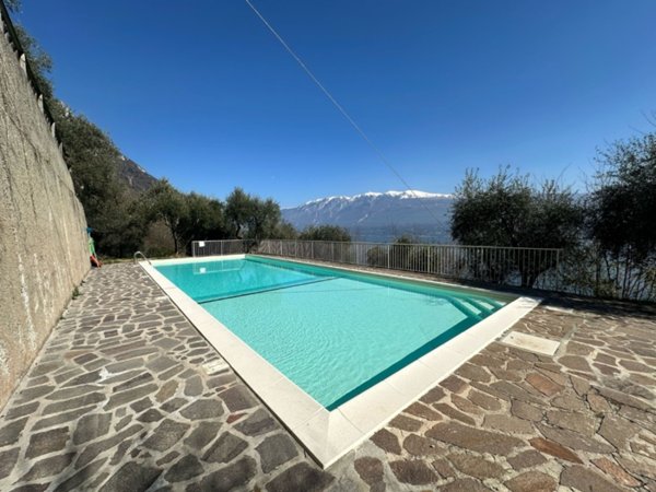 appartamento in vendita a Gargnano in zona Villa