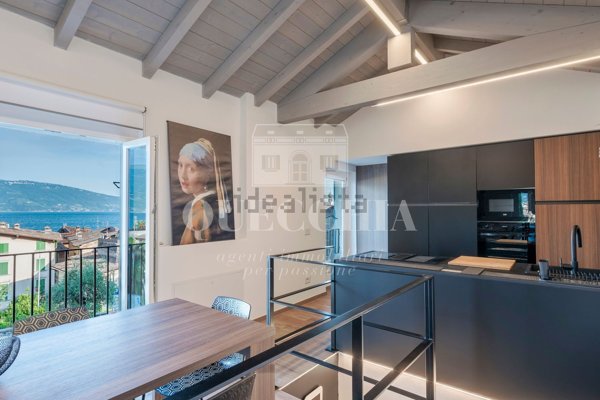 casa indipendente in vendita a Gargnano in zona Villa
