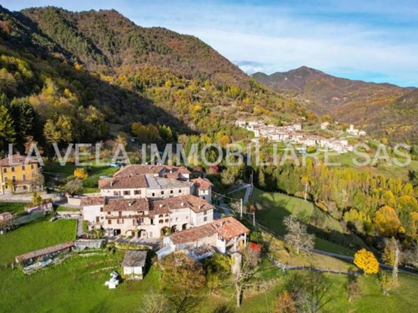 appartamento in vendita a Gargnano in zona Costa