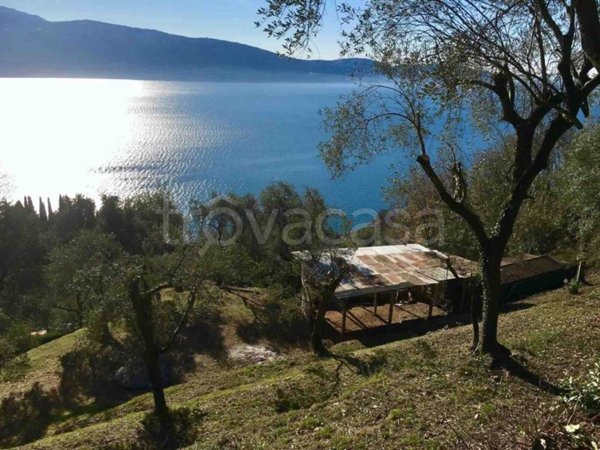 casa indipendente in vendita a Gargnano in zona Villa